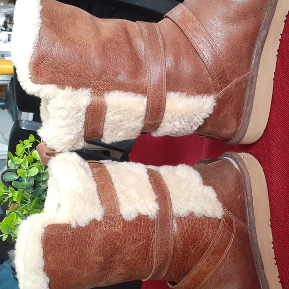 UGG BOOTS LEATHER - Picture 4 of 13